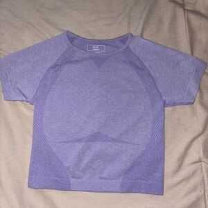 Lilac cropped workout shirt